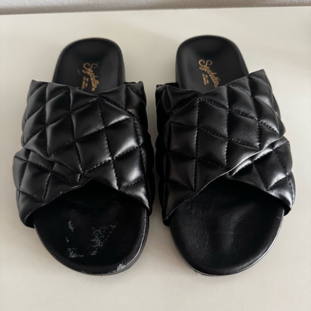 Never Worn Seychelles Wide Awake Quilted Puffy
Slide Sandals - Picture 2 of 10